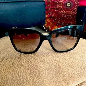 🖤Authentic🖤 Prada Black & Tortoise Sunglasses